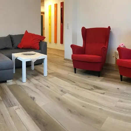 Horn Apartment *